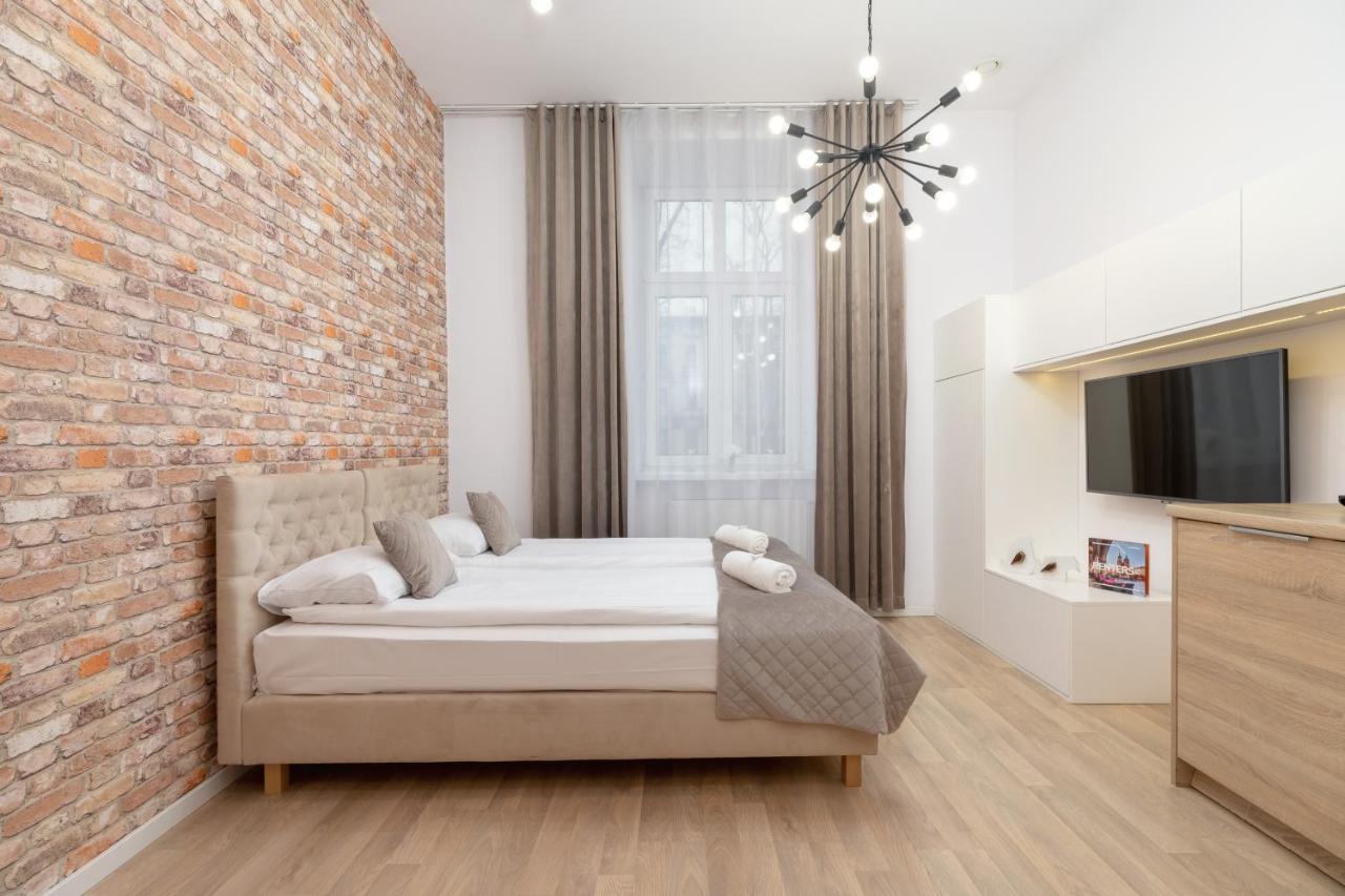 Apartment Beautiful Dietla By Renters Krakau